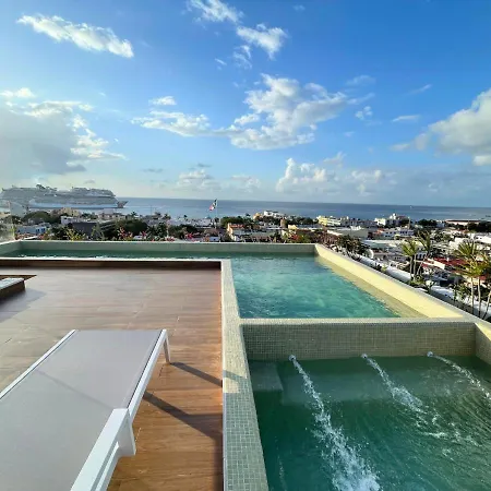Brand New Condo With Rooftop Pool